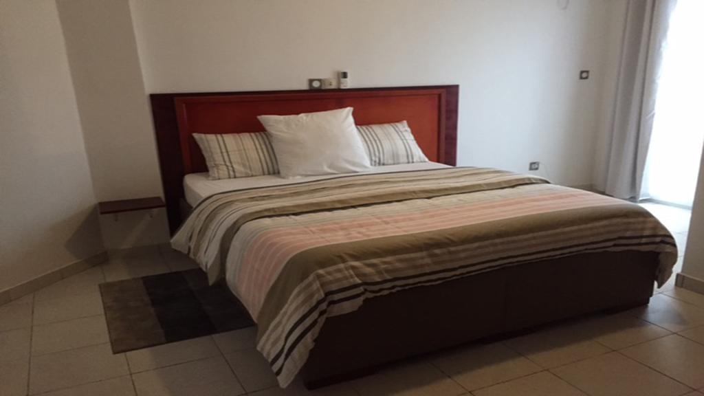 Le Buffle Noir Appart D'Hotes Douala Exterior foto