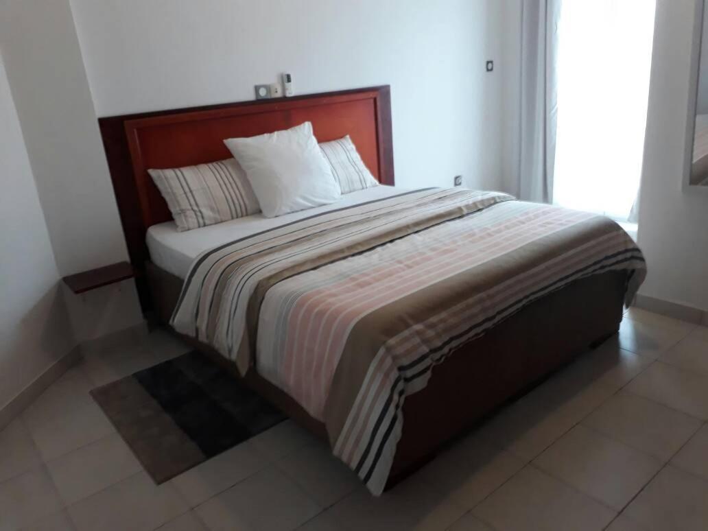 Le Buffle Noir Appart D'Hotes Douala Exterior foto
